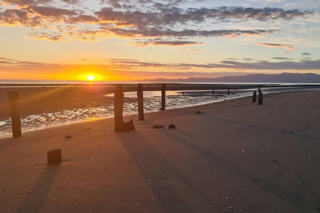 Beachfront Escape Collingwood Luaran gambar